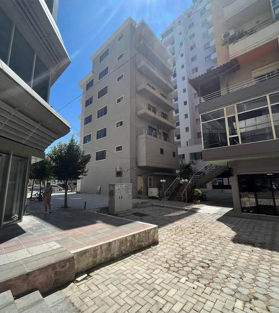 Ridi'S Guesthouse In Vlore Apartment
